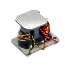 Transformateurs à bande ultra large mini SMT à noyau ferrite pour applications à large bande