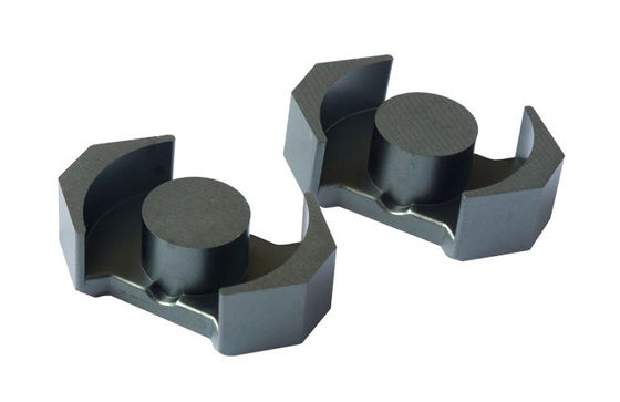 Noyau de ferrite magnétique doux de basse perte adapté aux besoins du client pour le transformateur à haute fréquence