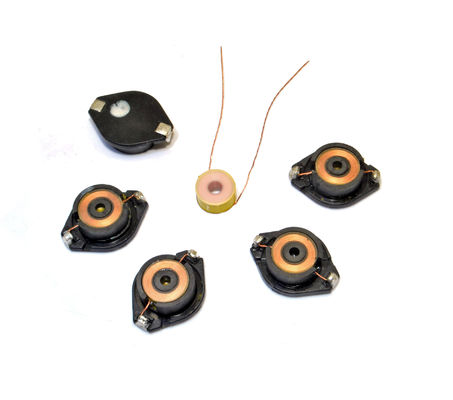 Inducteur de filtrage à haute fréquence de puissance de la bobine d'obstruction du noyau de ferrite SMD SMD